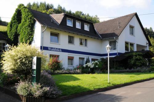 Hotel-Pension-Waldblick Garni Гиттерсдорф Экстерьер фото