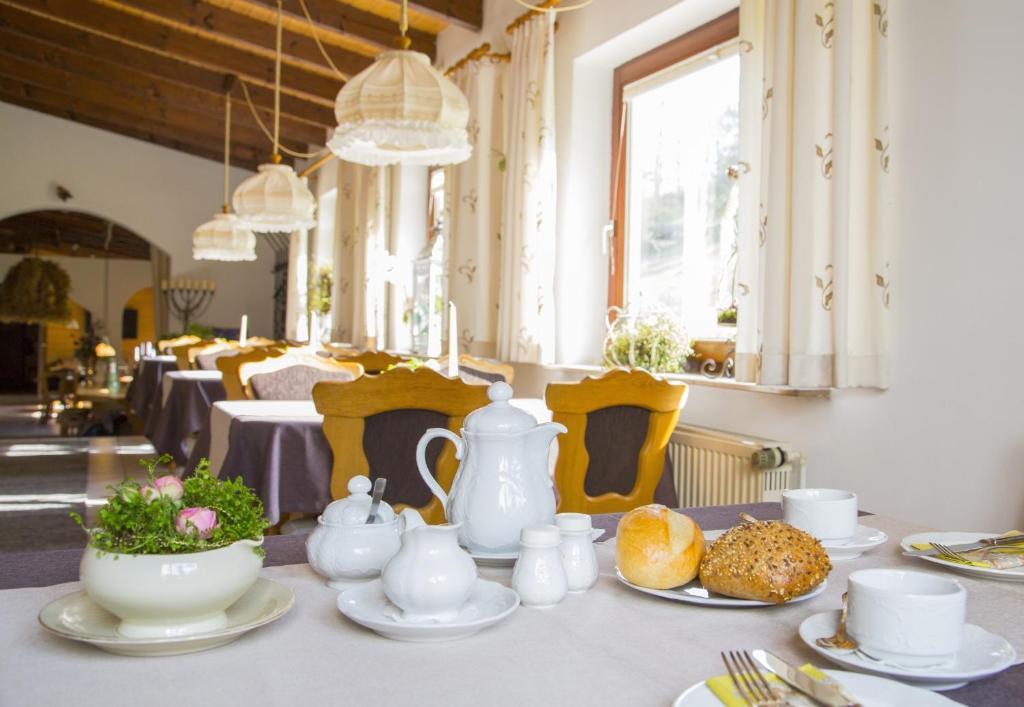 Hotel-Pension-Waldblick Garni Гиттерсдорф Экстерьер фото