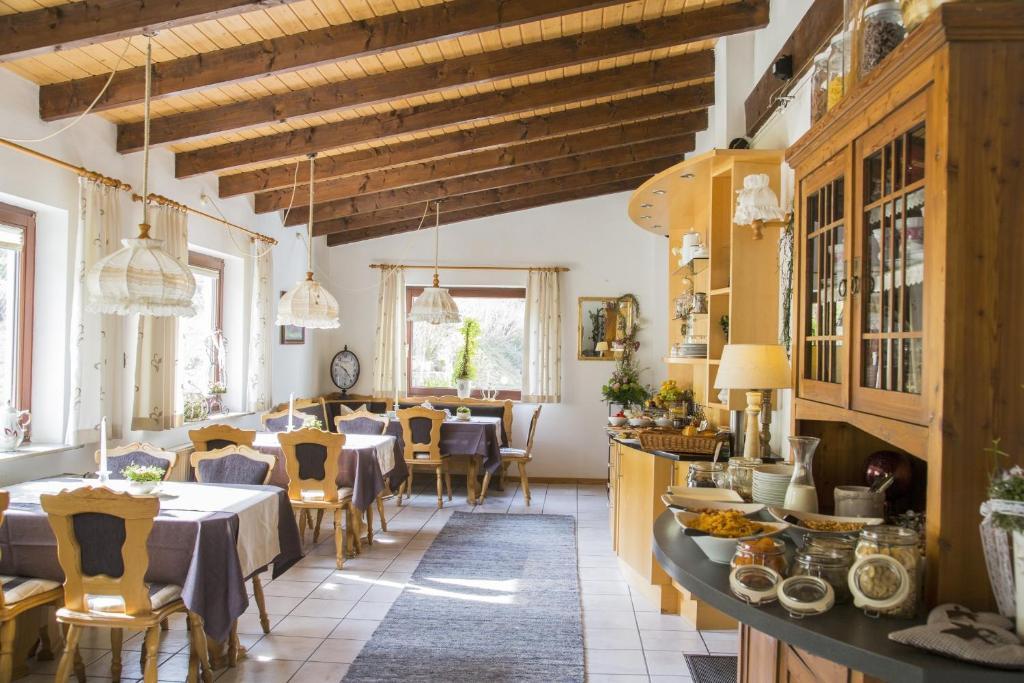 Hotel-Pension-Waldblick Garni Гиттерсдорф Экстерьер фото